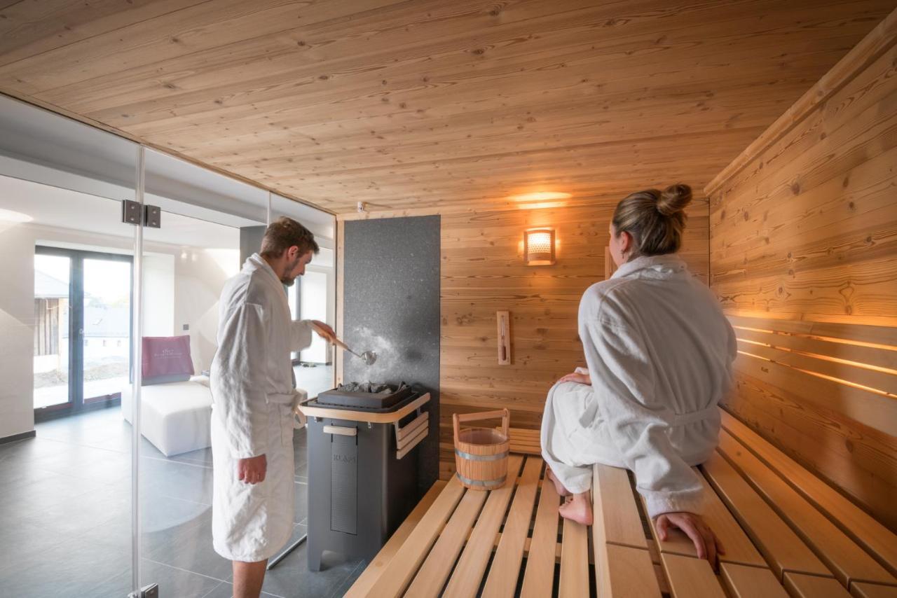 Chalet-Ferienwohnung Schlossblick, 51 Qm, Wellness/Fitness/Sauna - Bergroedelhof Feilitzsch Buitenkant foto