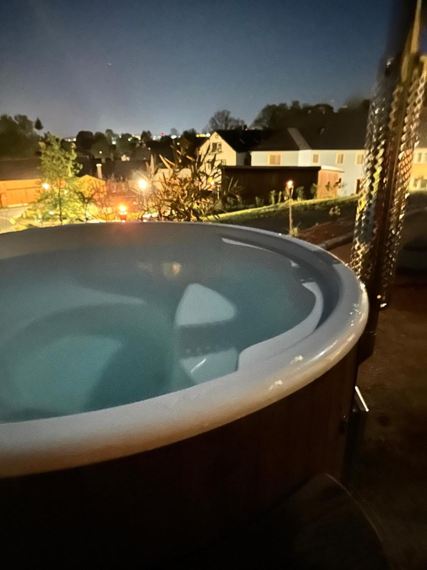 Chalet-Ferienwohnung Schlossblick, 51 Qm, Wellness/Fitness/Sauna - Bergroedelhof Feilitzsch Buitenkant foto